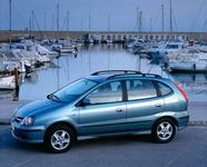 Nissan Almera Tino :   Sans fioriture… et sans souci ! 