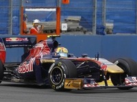 Jaime Alguersuari brille à domicile 