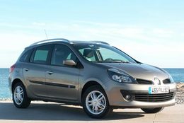 Renault-Clio-Estate-Double-deception-45926.jpg