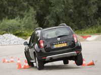 Dacia Duster 2 roues motrices : un risque de retournement sans l'ESP ?