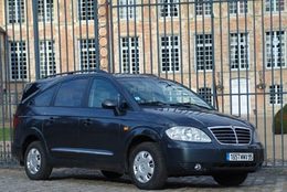 SsangYong-Rodius-270-Xdi-2-WD-46017.jpg