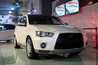 New York 2009 : Mitsubishi Outlander GT Prototype en clair