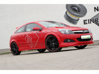 Opel Astra GTC Rockford Fosgate. Fortement wattée