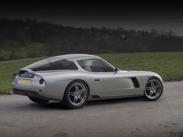 (J'aime de nuit) 1000 ch et une Bristol Fighter T