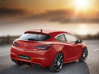 Salon de Francfort 2011 - Irmscher s'attaque déjà à l'Opel Astra GTC