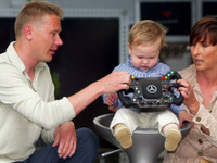 Hugo Hakkinen : le fils du double champion du monde débute en karting