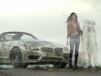 [vidéo] Au volant de sa BMW Z4, elle s'imagine conduire la version GT3