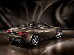 Salon-de-Francfort-2011-Maserati-GranCabrio-Fendi-71763.jpg