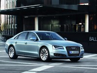 Salon de Francfort 2011 - Audi A8 Hybrid, 4 cylindres, 245 ch et 6.4l/100km