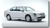Nissan Primera Invitation : des affaires en attendant la nouvelle