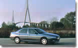  Peugeot 406 : remaniement de gamme