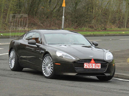 Surprise-l-Aston-Martin-Rapide-S-sans-camouflage-83766.jpg