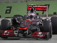 Jenson Button énervé par les retardataires 
