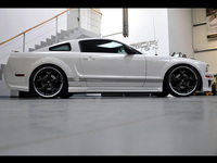 Prior Design radicalise la Ford Mustang MK5