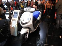 En direct du Mondial de Paris / scooter électrique : d'autres détails sur le Peugeot e-Vivacity