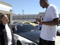[Vidéo] Pas facile de s'installer au volant de sa BMW M6 quand on est un basketteur de plus de 2 mètres de haut