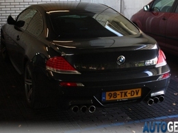 Une-BMW-M6-coupe-avec-six-sorties-d-echappement-62394.jpg