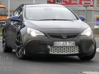 Surprise : la future Opel Astra GTC OPC en vadrouille
