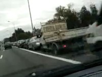 [Vidéo] Pénurie de carburant - la file d'attente pour une station service la plus longue à Nantes ?
