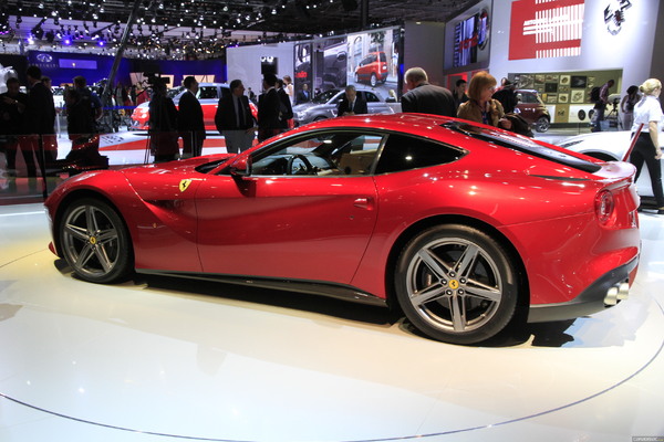 Photo Ferrari F12 Berlinetta 