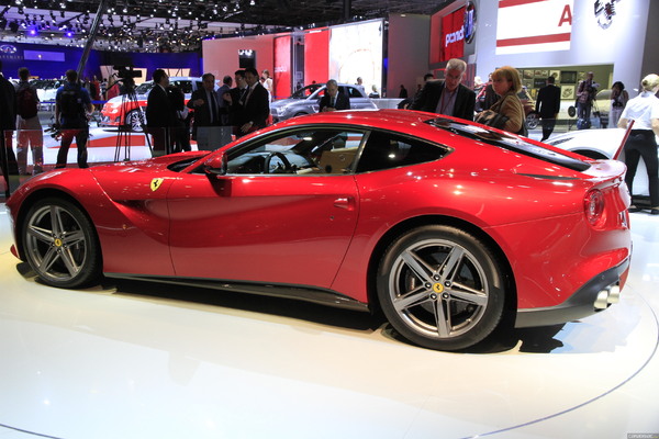 Photo Ferrari F12 Berlinetta 