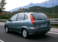 ALMERA, 3 4 ARRIERE