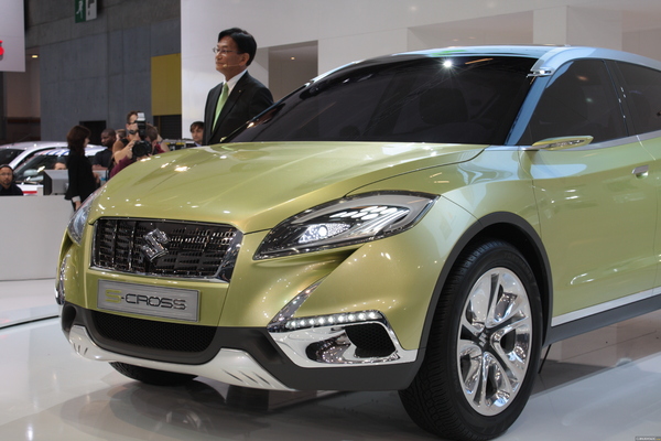Photo Suzuki S-cross Concept 