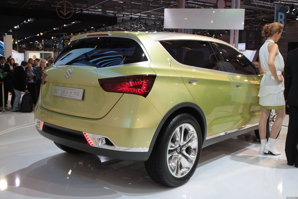 Photo Suzuki S-cross Concept 
