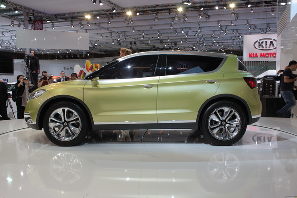 Photo Suzuki S-cross Concept 