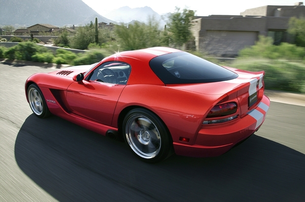 VIPER SRT 10 COUPE, FILE, ROUGE