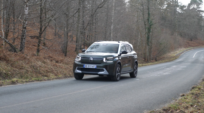 Le Renault Symbioz, la coqueluche des SUV urbains rencontre un rival de poids : le Citroën C3 Aircross 