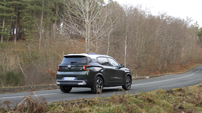 Le Renault Symbioz, la coqueluche des SUV urbains rencontre un rival de poids : le Citroën C3 Aircross 