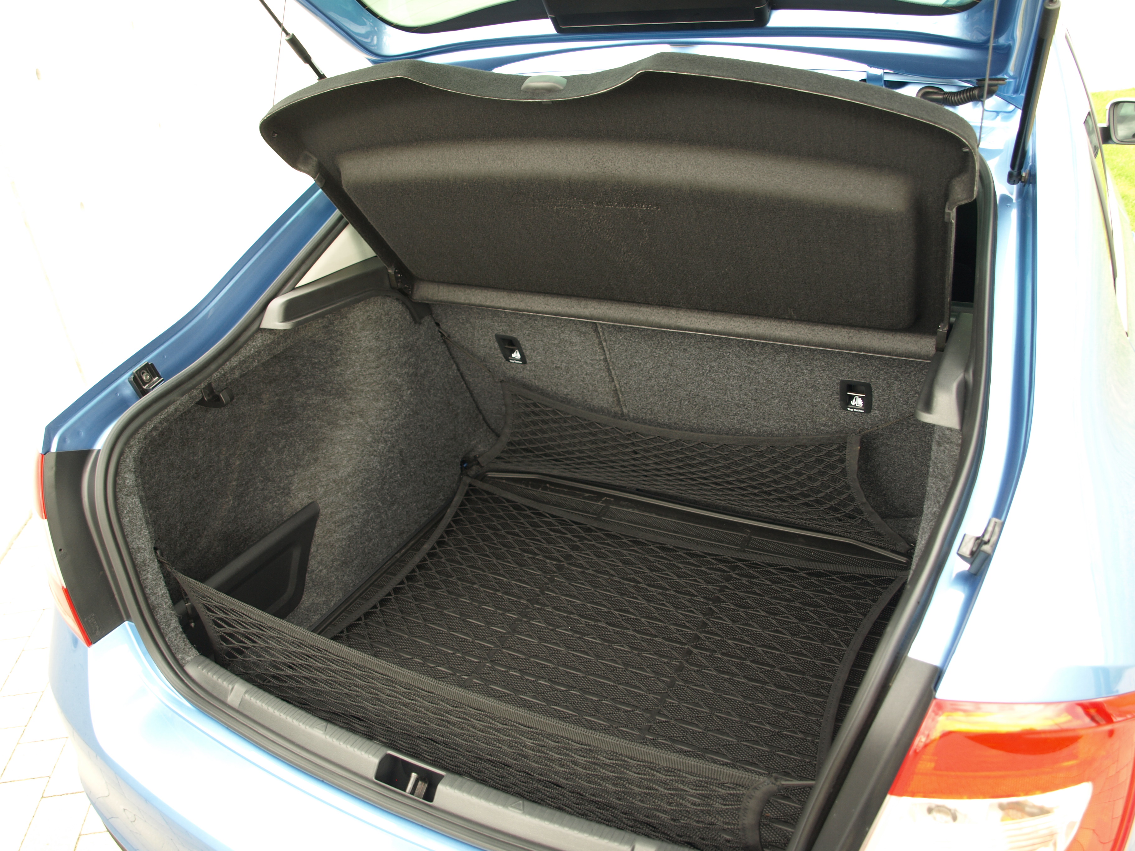 Skoda rapid багажник