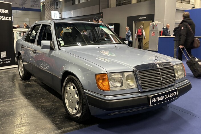 Mercedes 260E (W124) de 1992 affichant 42 000 km : 29 900 €