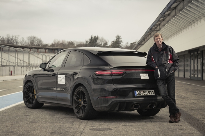 Porsche vise le Lamborghini Urus avec un Cayenne radical