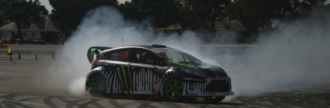 Ken Block Gymkhana 3 - part 1 (décevante..)