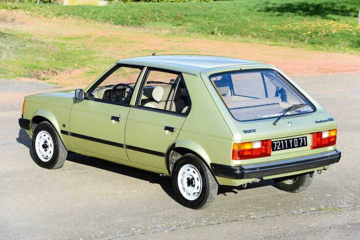 Ah, la défunte marque Talbot. Cette Horizon nous rappelle que le constructeur a été champion du monde des rallyes en 1981. Si quelqu'un possède ce modèle...