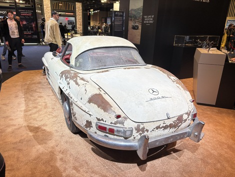 Au point que l'on se demande s'il ne vaut mieux pas lui laisser ses jolies rides plutôt que la lifter.