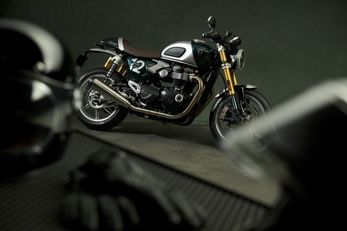La Triumph Speed Twin 1200 se fait Café Racer avec une édition limitée à 800 exemplaires dans le monde