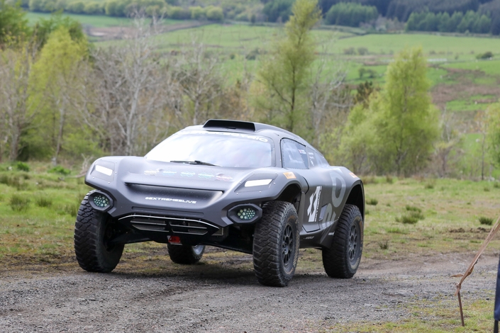 Le Prince William teste le rallye-cross électrique