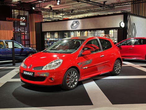 La Renault Clio V6 est LE Modèle à ne pas rater sur le stand Renault à Rétromobile