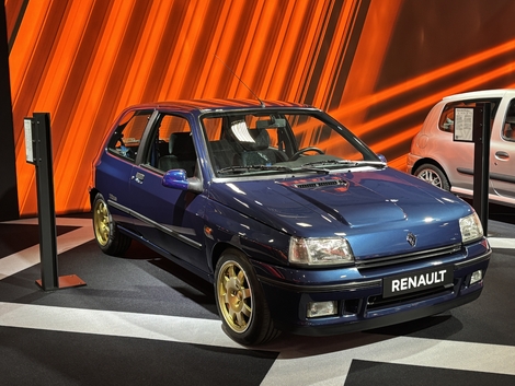La Renault Clio V6 est LE Modèle à ne pas rater sur le stand Renault à Rétromobile