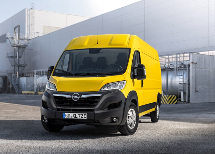 L’Opel Movano était un clone du Renault Master. Il sera désormais le frère jumeau des Peugeot Boxer et autres Fiat Ducato.