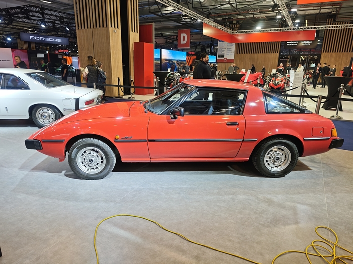 Mazda met le moteur rotatif à l’honneur au salon Rétromobile 2026. La 787B victorieuse au Mans est là !