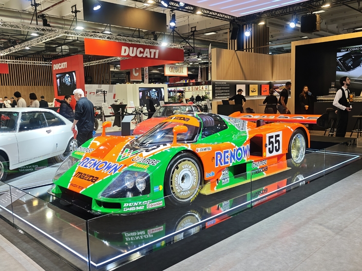 Mazda met le moteur rotatif à l’honneur au salon Rétromobile 2026. La 787B victorieuse au Mans est là !