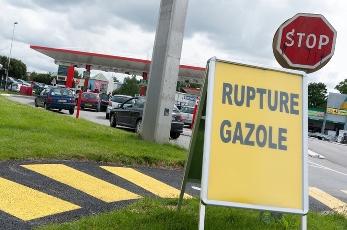 Pénurie de carburant : plus de 400 stations à sec - Le point sur la situation