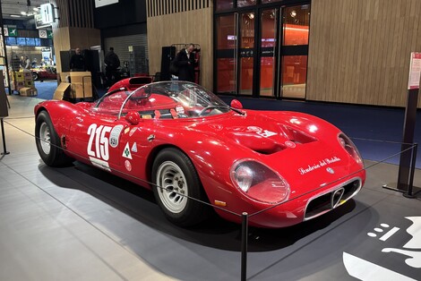 Cette voiture date de 1967, mais atteint...