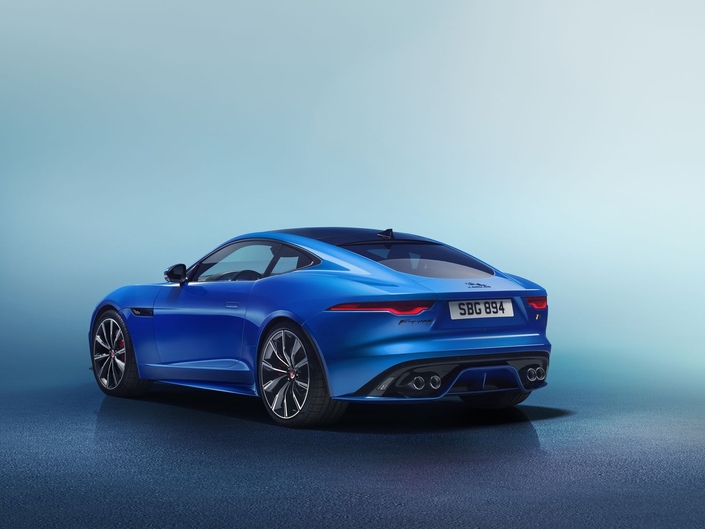 Jaguar présente la F-Type restylée