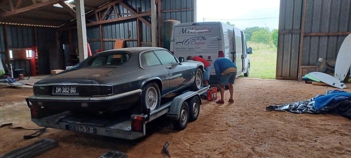 ...pour grimper toute seule sur le plateau