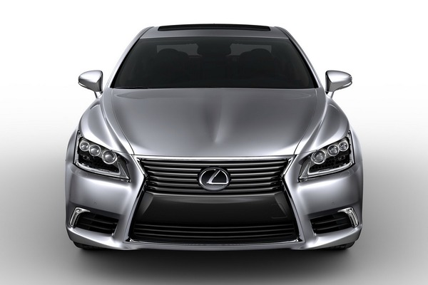 https://images.caradisiac.com/images/0/1/2/8/80128/S7-Nouvelle-Lexus-LS-plus-aiguisee-plus-BMW-268341.jpg S7-Nouvelle-Lexus-LS-plus-aiguisee-plus-BMW-268341